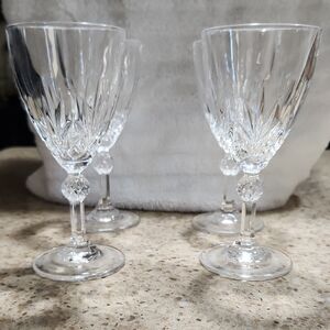 Crystal Clear Wine Glass Set